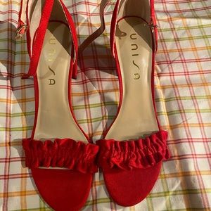 Red Unisa heels ~size 11~
